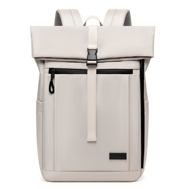 More elegant and functional backpack with reinforced carrying straps