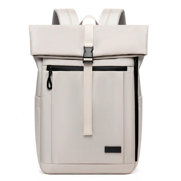More elegant and functional backpack with reinforced carrying straps