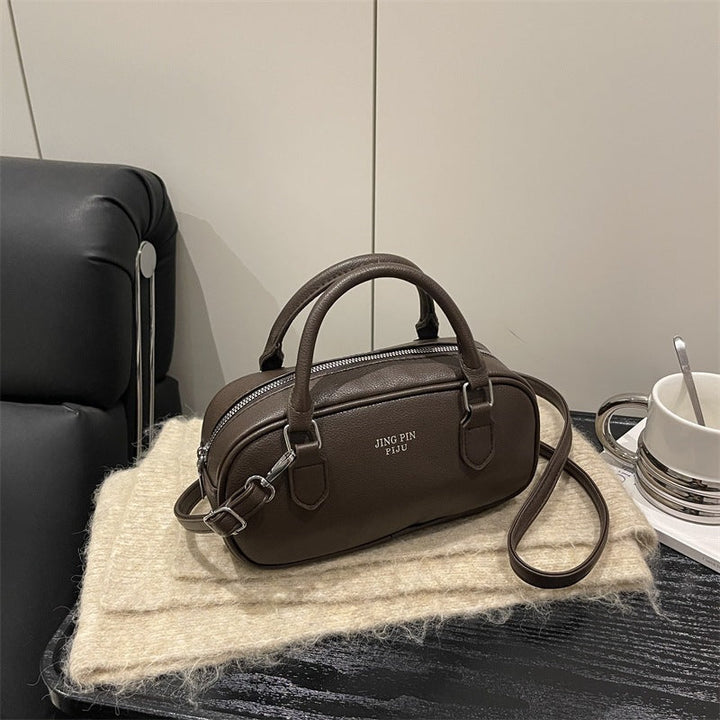 Women's elegant handbag in minimalist design
