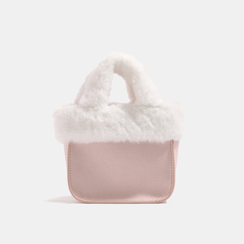 Women’s mini bag with luxurious faux fur collar