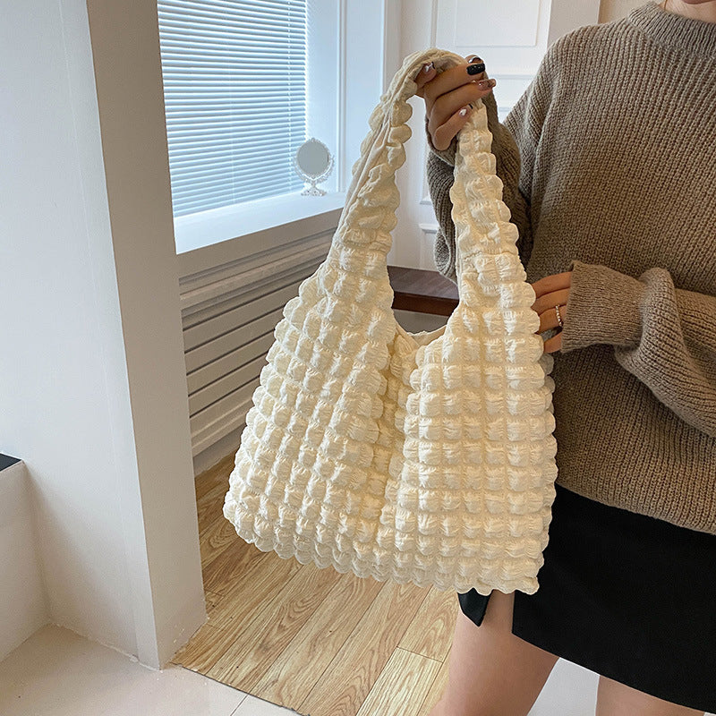 Women's tote bag with structured design
