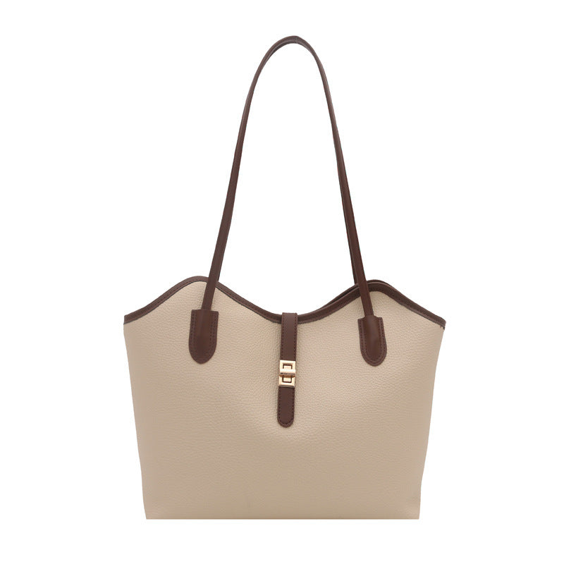 Ladies tote bag made of high-quality leather with elegant design