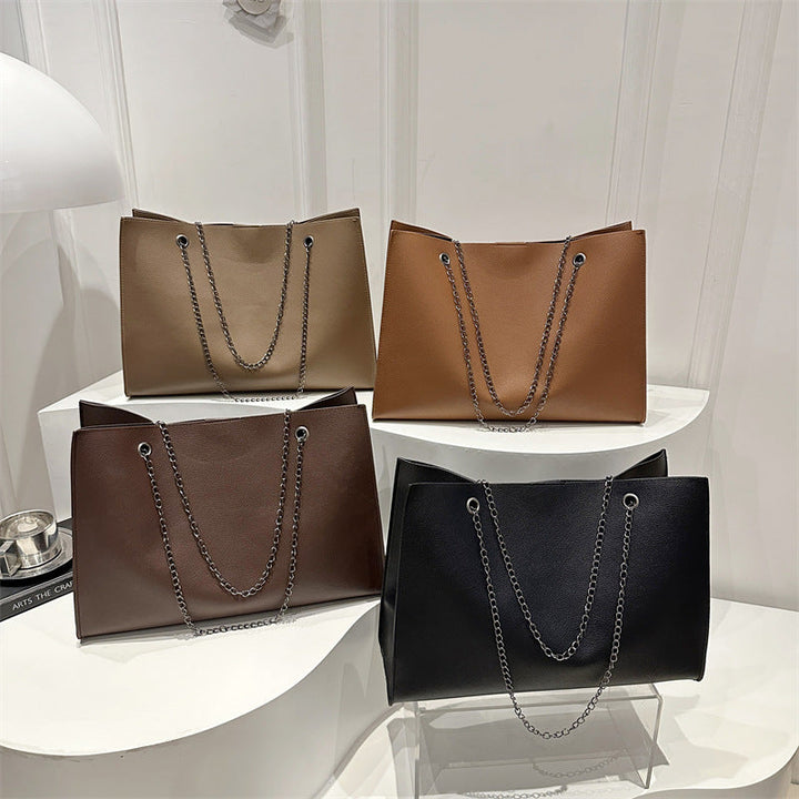 Women elegant tote bag with practical inner compartment and stylish chain strap