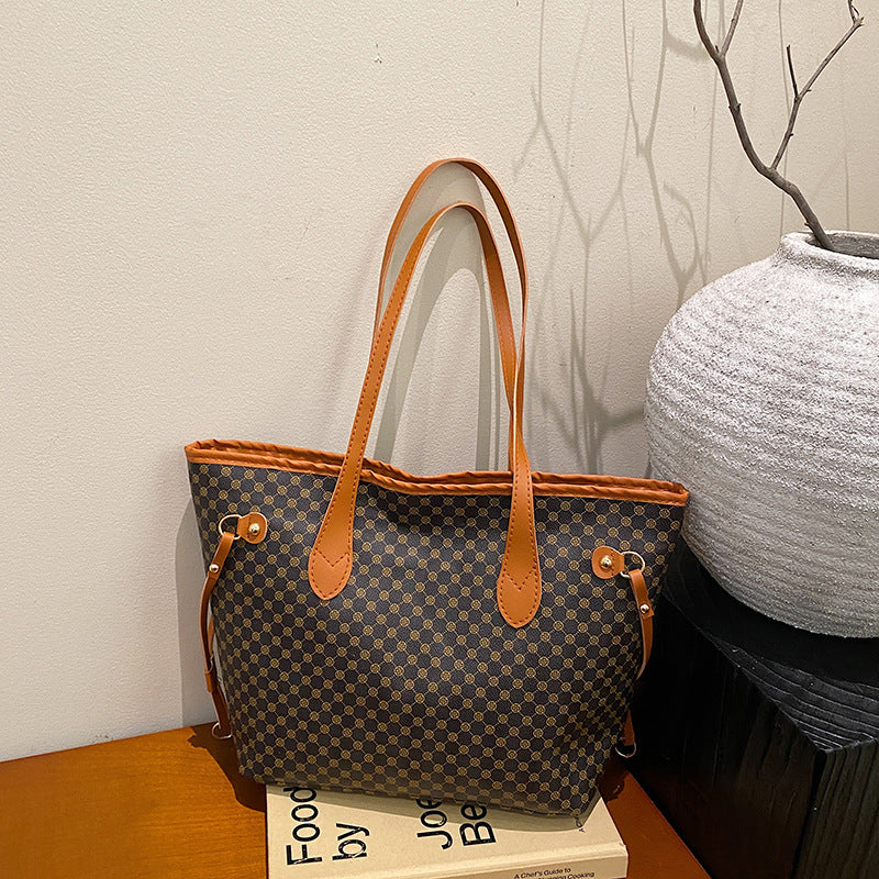 Ladies elegant tote bag with textured design and high-quality leather accents