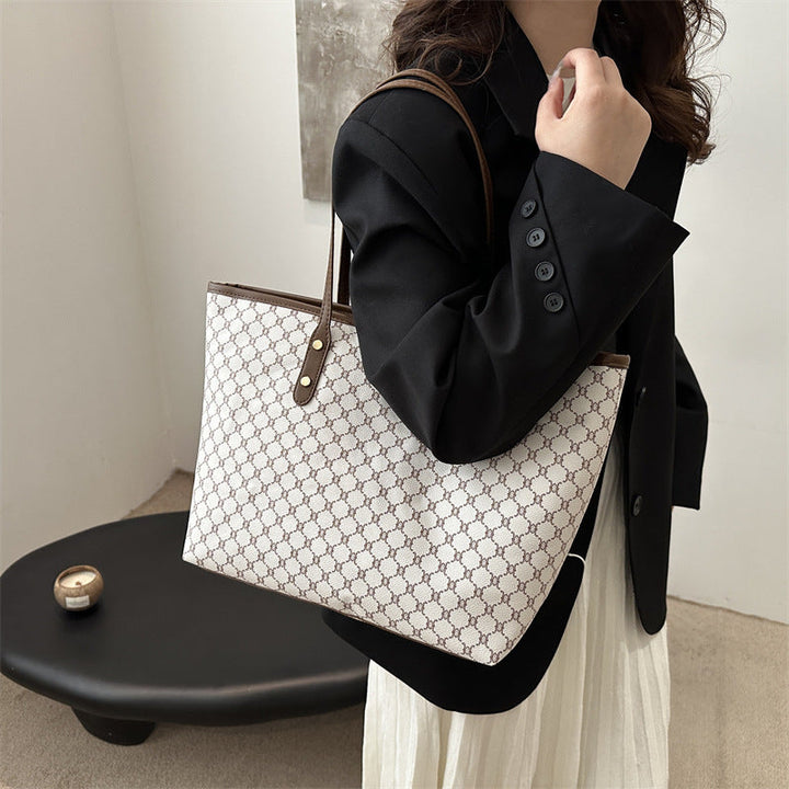 Ladies elegant tote bag with geometric pattern