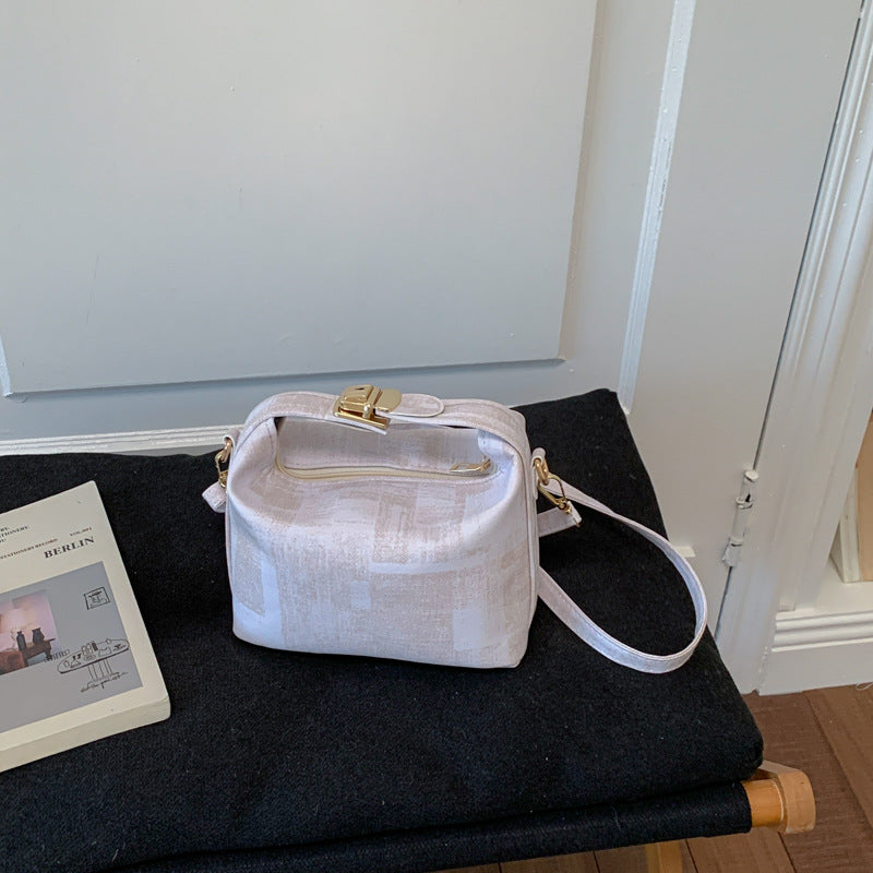 Women’s mini handbag in modern design
