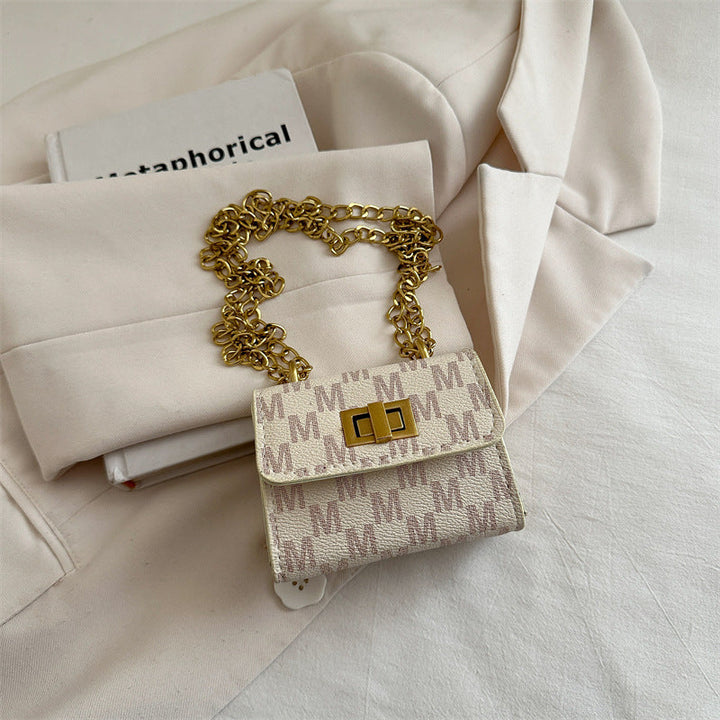Ladies mini wallet with elegant chain decoration