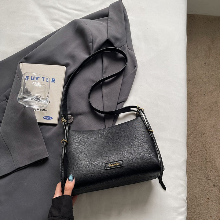 Women's elegant shoulder bag with sophisticated design