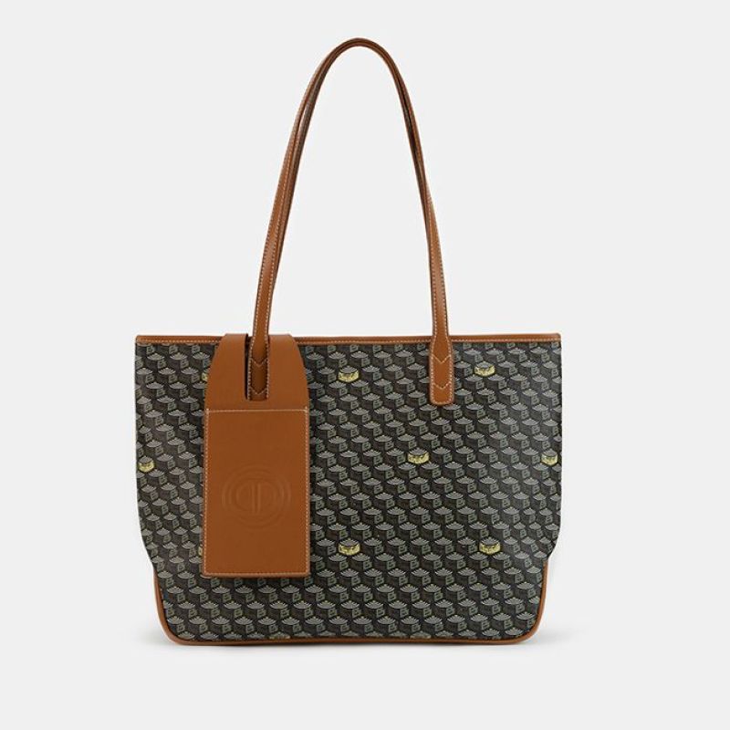 Ladies designer bag with unique pattern