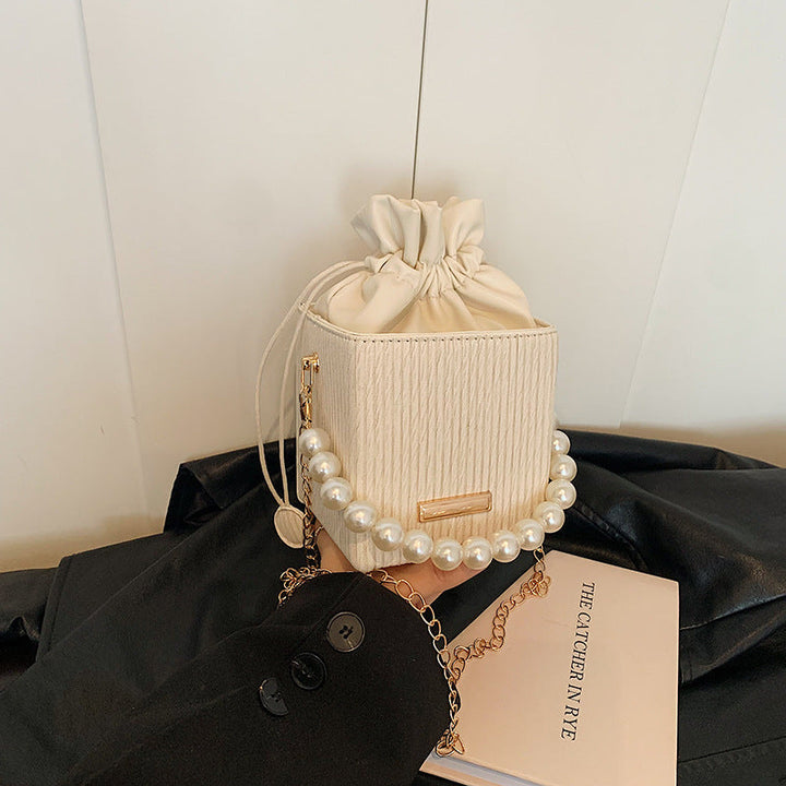 Women's mini handbag with detachable pearl chain