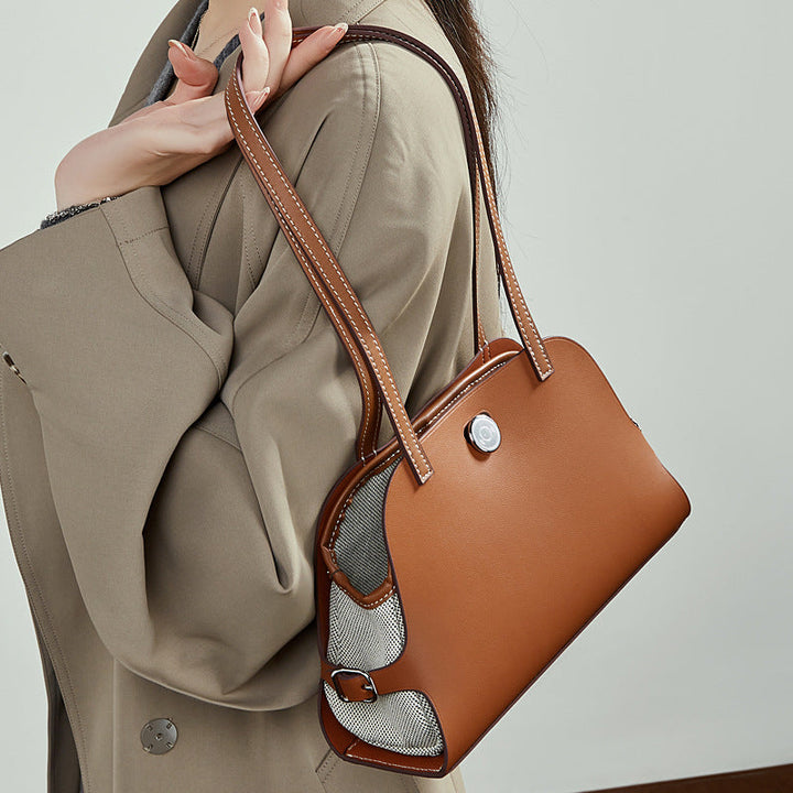 Women's tote bag with stylish design and practical compartments