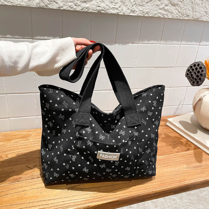 Ladies fashionable tote bag with heart design