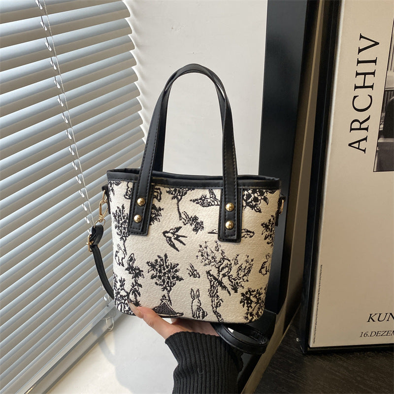 Ladies mini bag with unique animal motif
