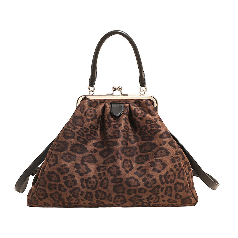 Women's large shoulder bag with elegant pleats and detachable shoulder strap