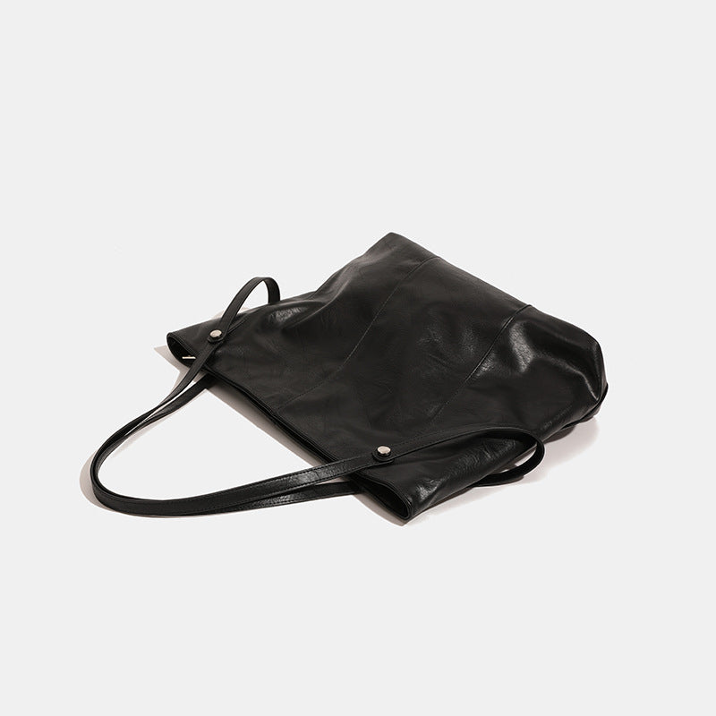 Women stylish XXL tote with elegant structure