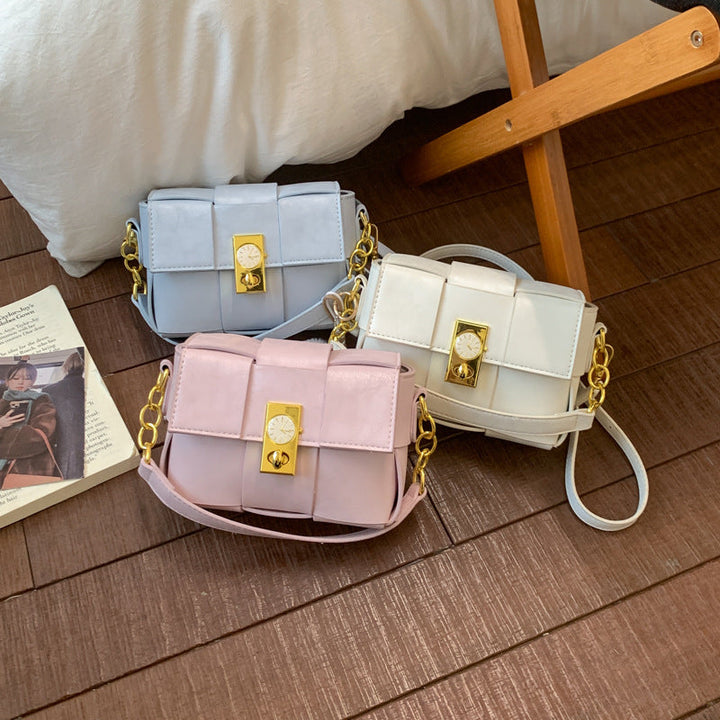 Women's shoulder bag with removable pendant