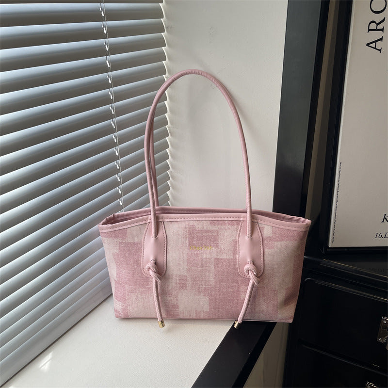 Ladies elegant tote bag with textured material