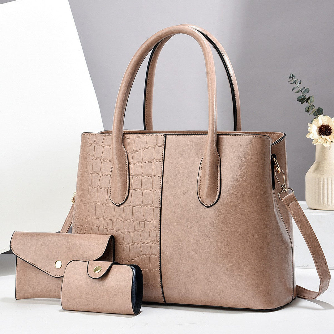 Women's tote bag with removable accessories