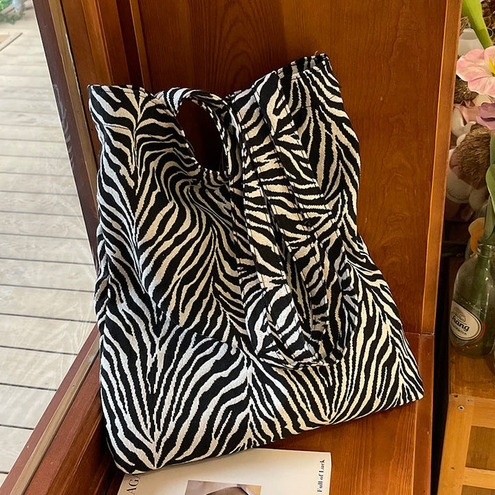 Women's jute bag with striking zebra pattern