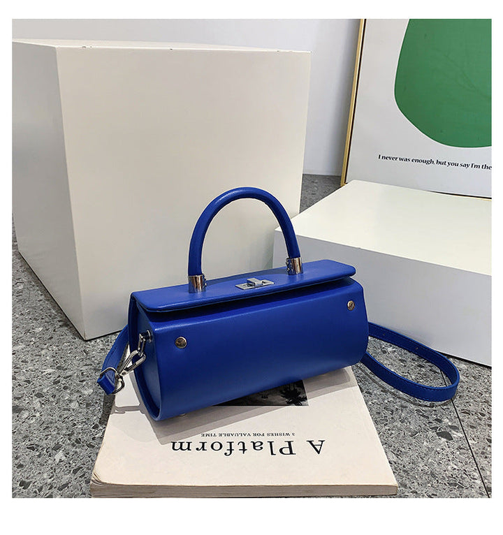 Ladies elegant shoulder bag with detachable shoulder strap