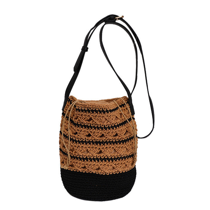Ladies crocheted shoulder bag with fashionable drawstring