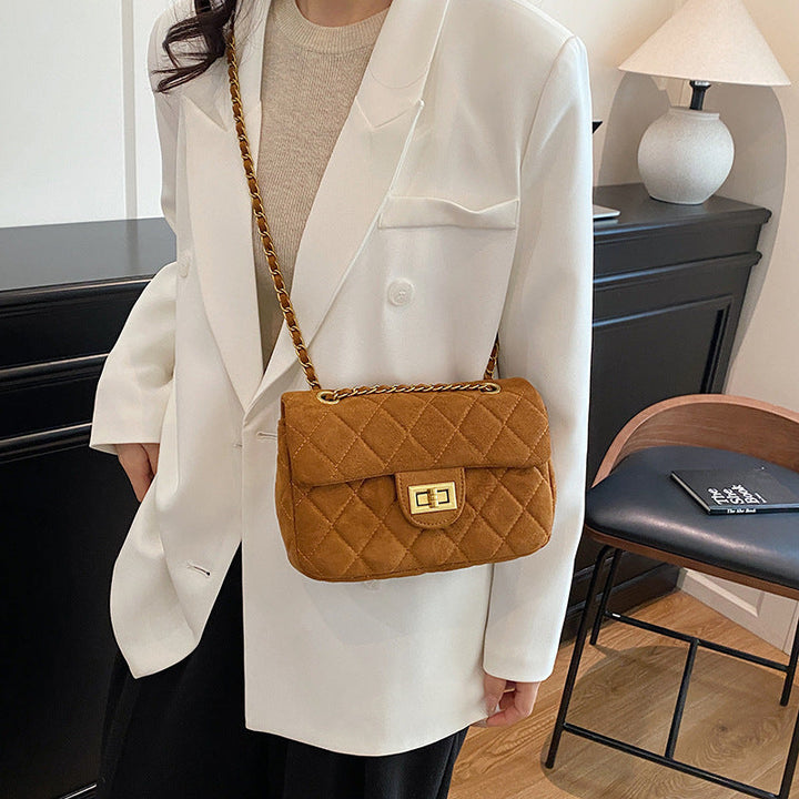 Women's elegant shoulder bag with stylish chain accent