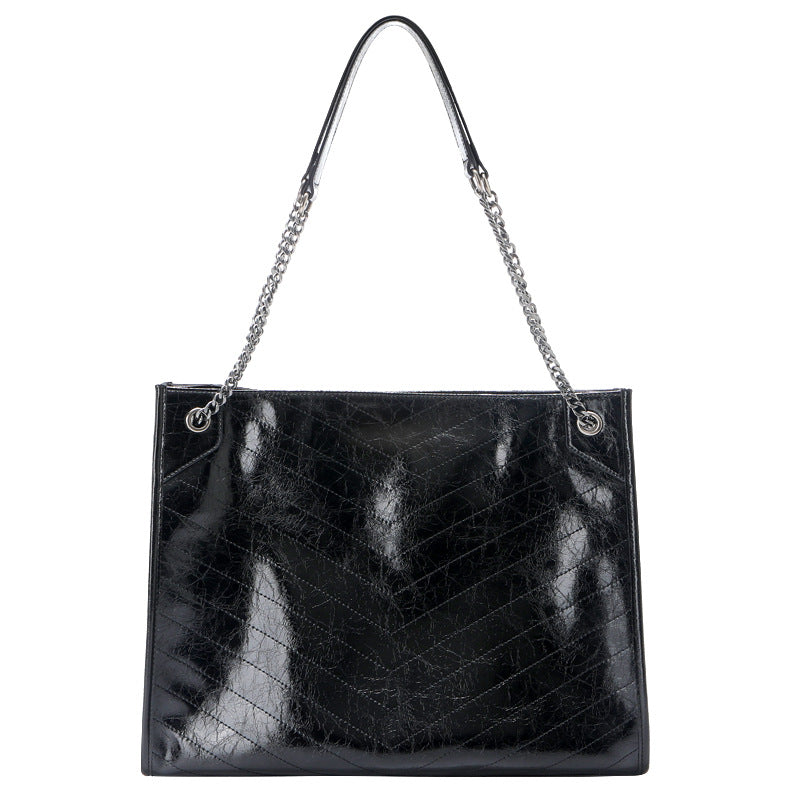 Women's Tote Bag made of shiny faux leather with quilted pattern