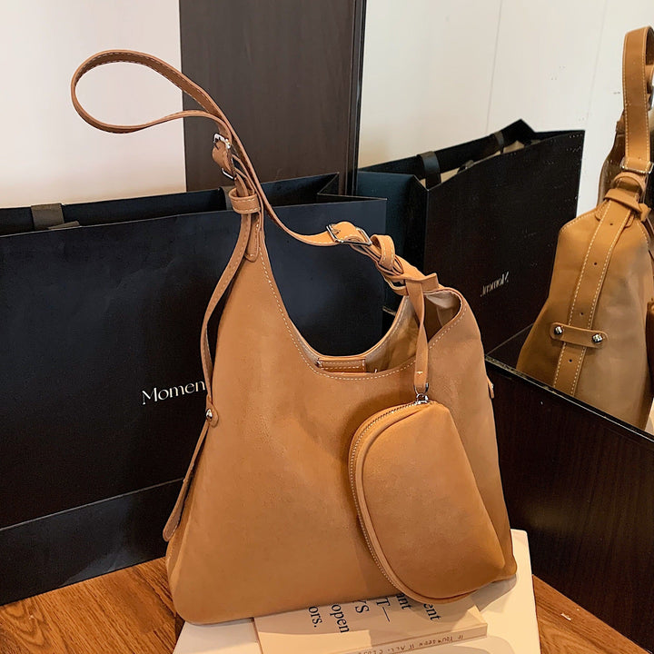 Women's shoulder bag with removable mini organizer