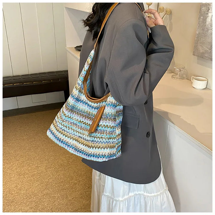Colorful shoulder bag made of cotton with a practical additional pocket
