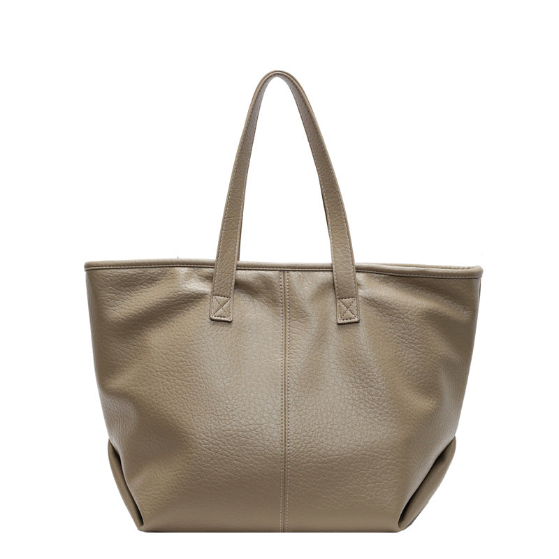 Large Trendy Tote Bag in Leather