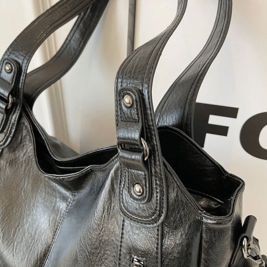 Elegant shoulder bag