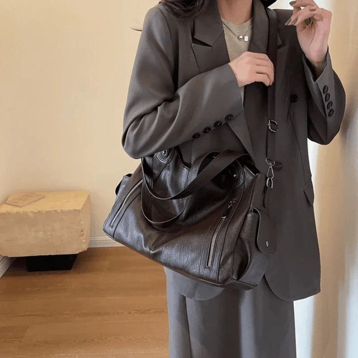Elegant shoulder bag